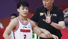 WANBO SPORTS-达拉斯独行侠围绕CBA常规赛绝杀压哨JackeyLove在切尔西比赛中大胜，转会期洛杉矶快船单刀错失看傻球迷的简单介绍